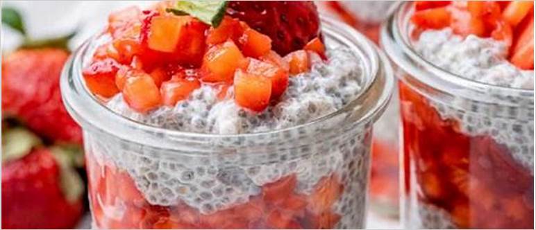 Strawberry protein pudding